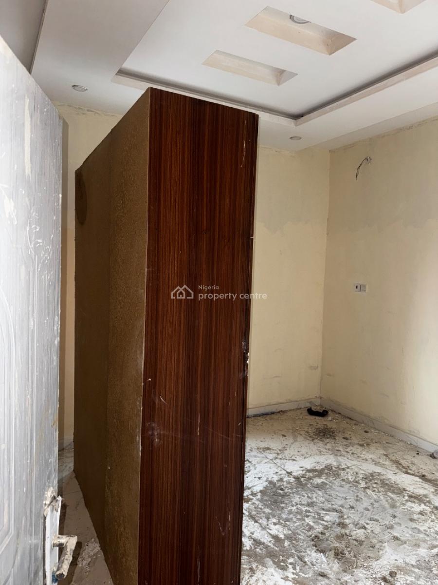 Newly Built & Massively Spacious 3-bedroom Apartment (upstairs), Ogombo, Ajah, Lagos, Flat / Apartment for Rent