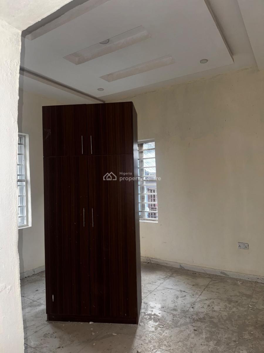 Newly Built & Massively Spacious 3-bedroom Apartment (upstairs), Ogombo, Ajah, Lagos, Flat / Apartment for Rent