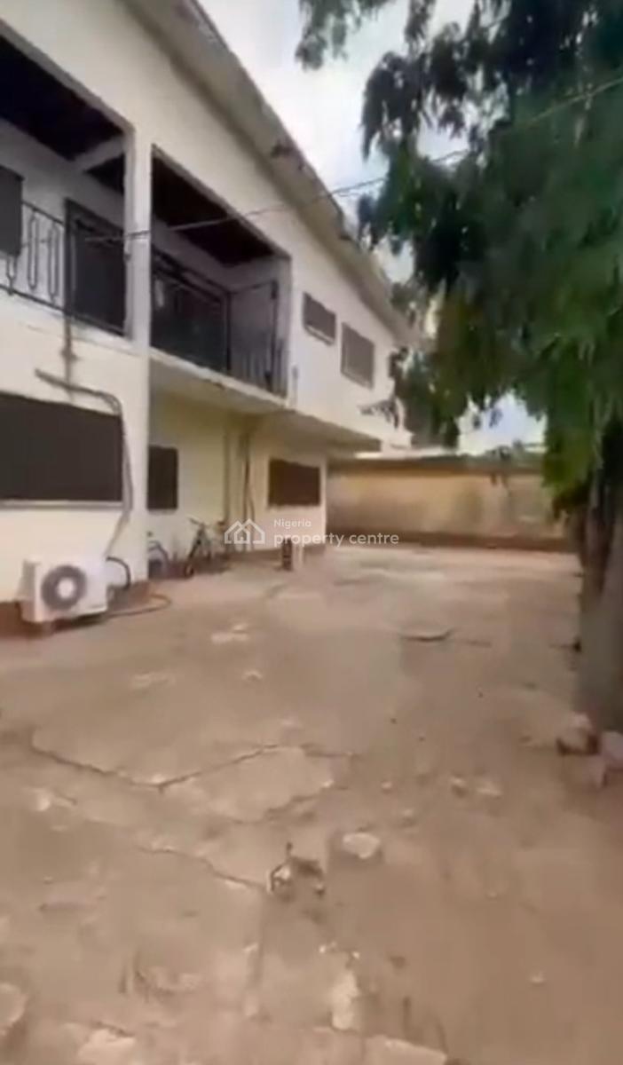 Sitting on *823sqm Demolishable 7 Bedroom,  Duplex, Ikeja Gra, Ikeja, Lagos, Detached Duplex for Sale