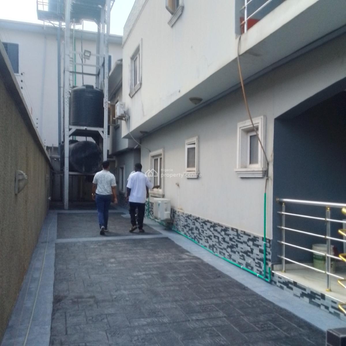 Relatively New and Service 3bed. with Bq at Ikeja, Ikeja. Awuse  Estate Ikeja, Ikeja, Lagos, Flat / Apartment for Rent
