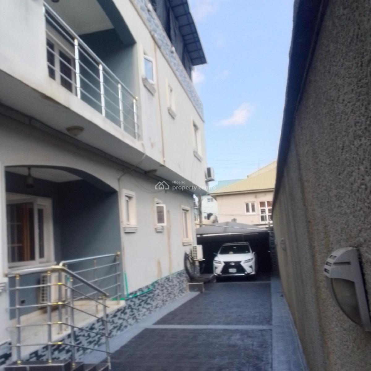 Relatively New and Service 3bed. with Bq at Ikeja, Ikeja. Awuse  Estate Ikeja, Ikeja, Lagos, Flat / Apartment for Rent