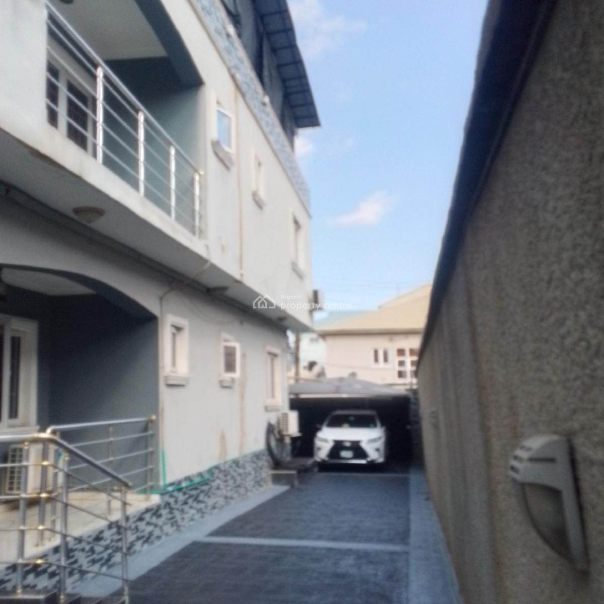 Relatively New and Service 3bed. with Bq at Ikeja, Ikeja. Awuse  Estate Ikeja, Ikeja, Lagos, Flat / Apartment for Rent