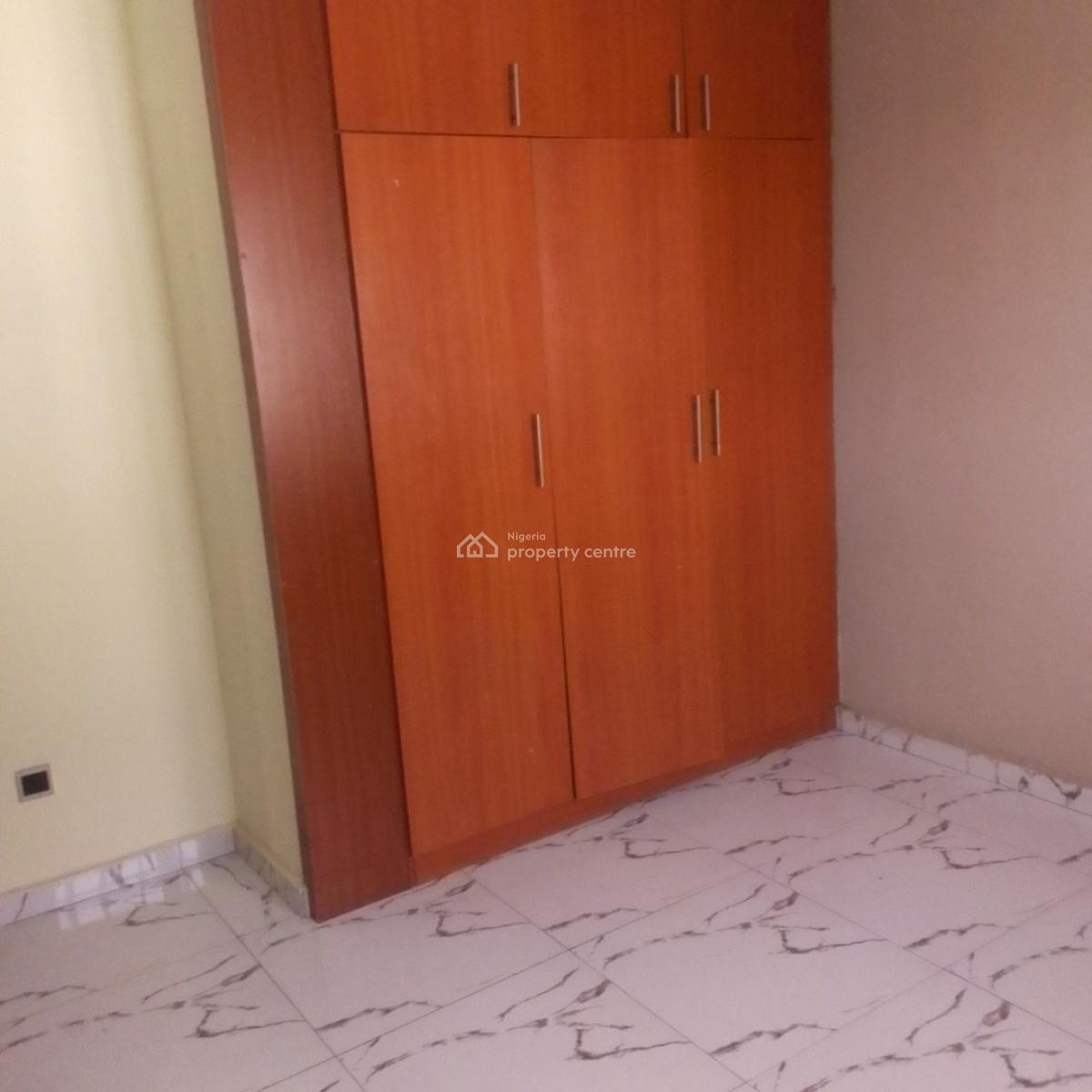 Relatively New and Service 3bed. with Bq at Ikeja, Ikeja. Awuse  Estate Ikeja, Ikeja, Lagos, Flat / Apartment for Rent