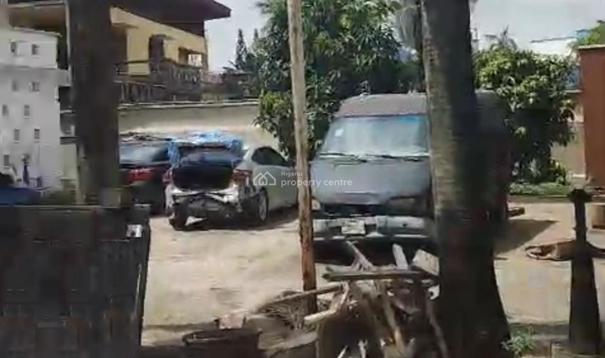 4bed Duplex in Front,  4bed Bongalow Back, 4units of Bq on 1939sqm Lan, Apapa Gra, Apapa, Lagos, Detached Duplex for Sale