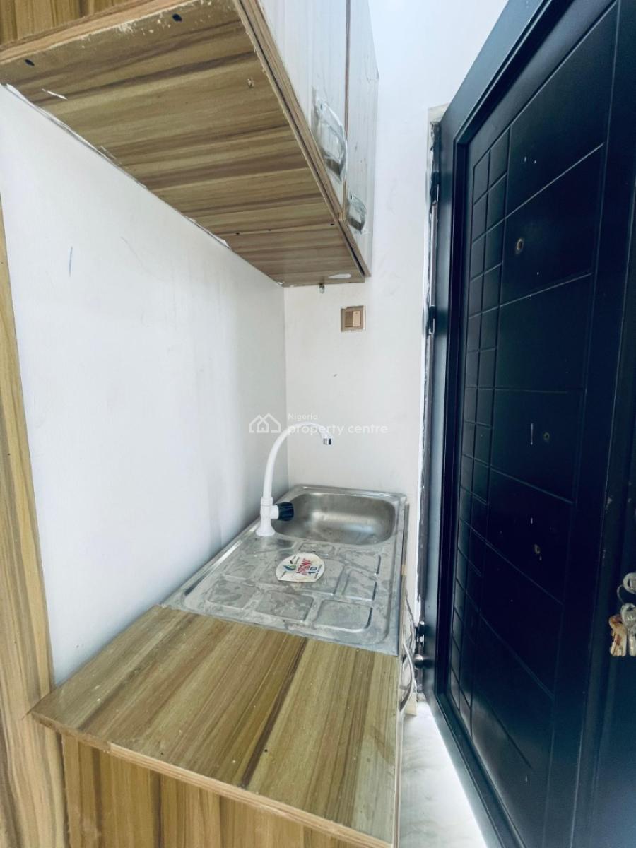Upstairs Semi- Masters Studio Apartment with Mini Kitchen{ Video}, Ikota Villa Gra, Lekki, Lagos, Self Contain (single Rooms) for Rent