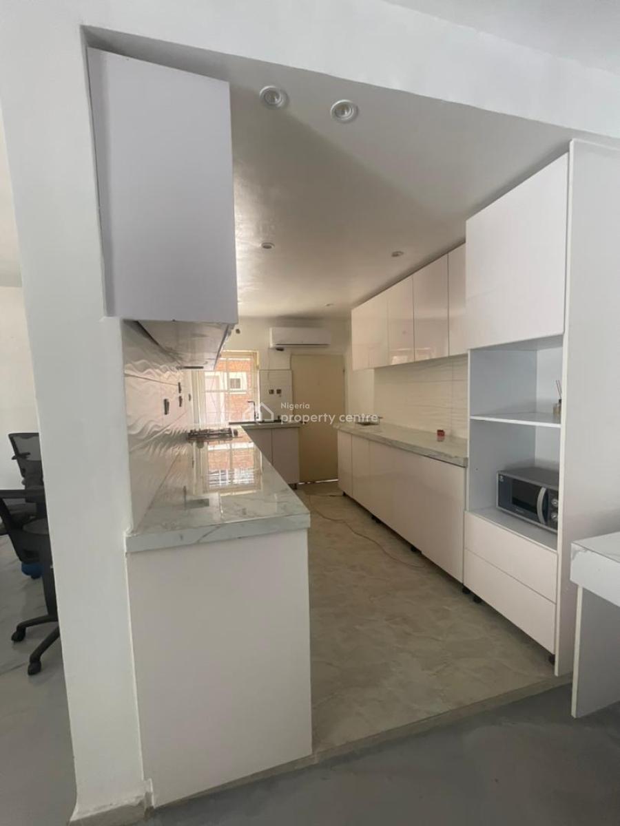 Newly Renovate 3bedroom Terrace Apartments in a Serene Environment, Off Bourdillion Road, Old Ikoyi, Ikoyi, Lagos, Flat / Apartment for Rent