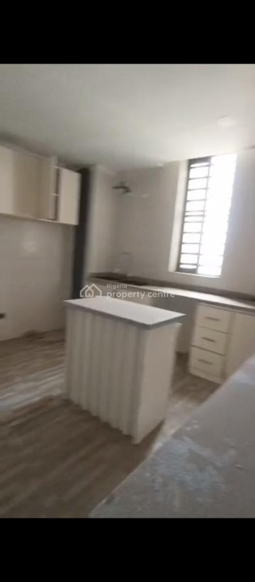 Nicely Built 3 Bedroom Flat with Bq, Behind Blenco, Ikate, Lekki, Lagos, Flat / Apartment for Rent