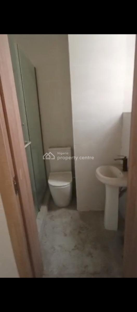 Nicely Built 3 Bedroom Flat with Bq, Behind Blenco, Ikate, Lekki, Lagos, Flat / Apartment for Rent