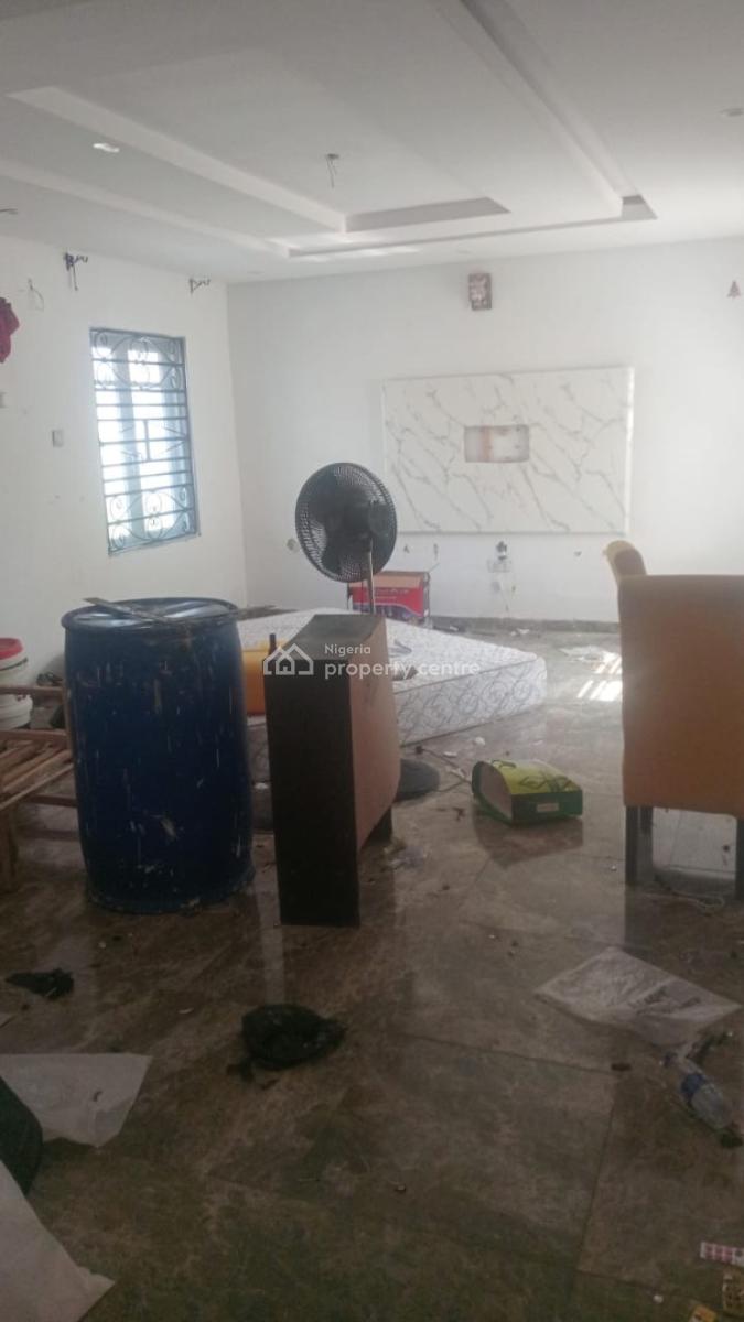 Clean and Spacious 2 Bedroom Apartment, Ado Road, Ado, Ajah, Lagos, Flat / Apartment for Rent