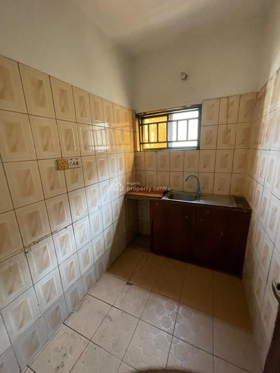 Very Spacious Self-contained in Utako, Utako, Abuja, Self Contain (single Rooms) for Rent