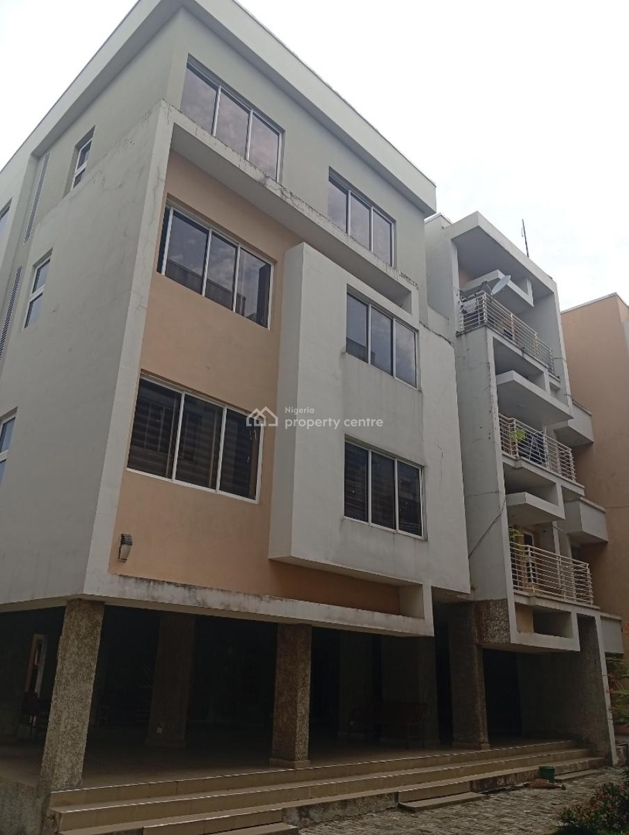 Distressed Spacious 3 Bedroom Flat, Orchid Road By 2nd Toll Gate, Lekki - Epe Expressway, Lekki, Lagos, Flat / Apartment for Sale