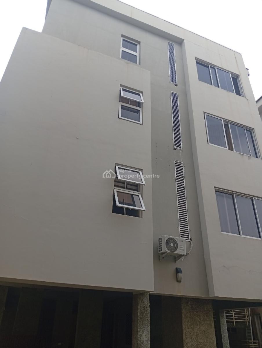 Distressed Spacious 3 Bedroom Flat, Orchid Road By 2nd Toll Gate, Lekki - Epe Expressway, Lekki, Lagos, Flat / Apartment for Sale