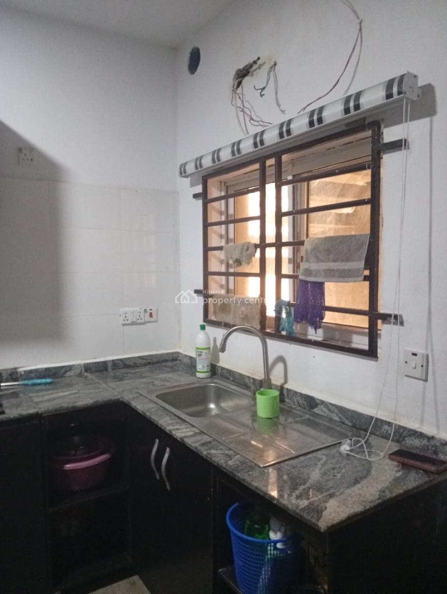 Distressed Spacious 3 Bedroom Flat, Orchid Road By 2nd Toll Gate, Lekki - Epe Expressway, Lekki, Lagos, Flat / Apartment for Sale