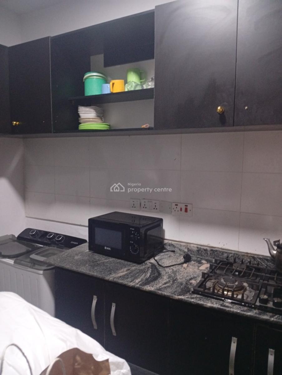 Distressed Spacious 3 Bedroom Flat, Orchid Road By 2nd Toll Gate, Lekki - Epe Expressway, Lekki, Lagos, Flat / Apartment for Sale