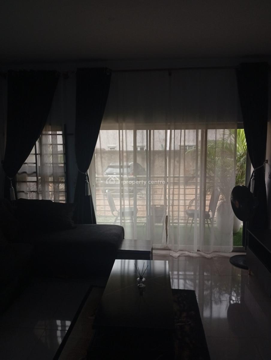 Distressed Spacious 3 Bedroom Flat, Orchid Road By 2nd Toll Gate, Lekki - Epe Expressway, Lekki, Lagos, Flat / Apartment for Sale