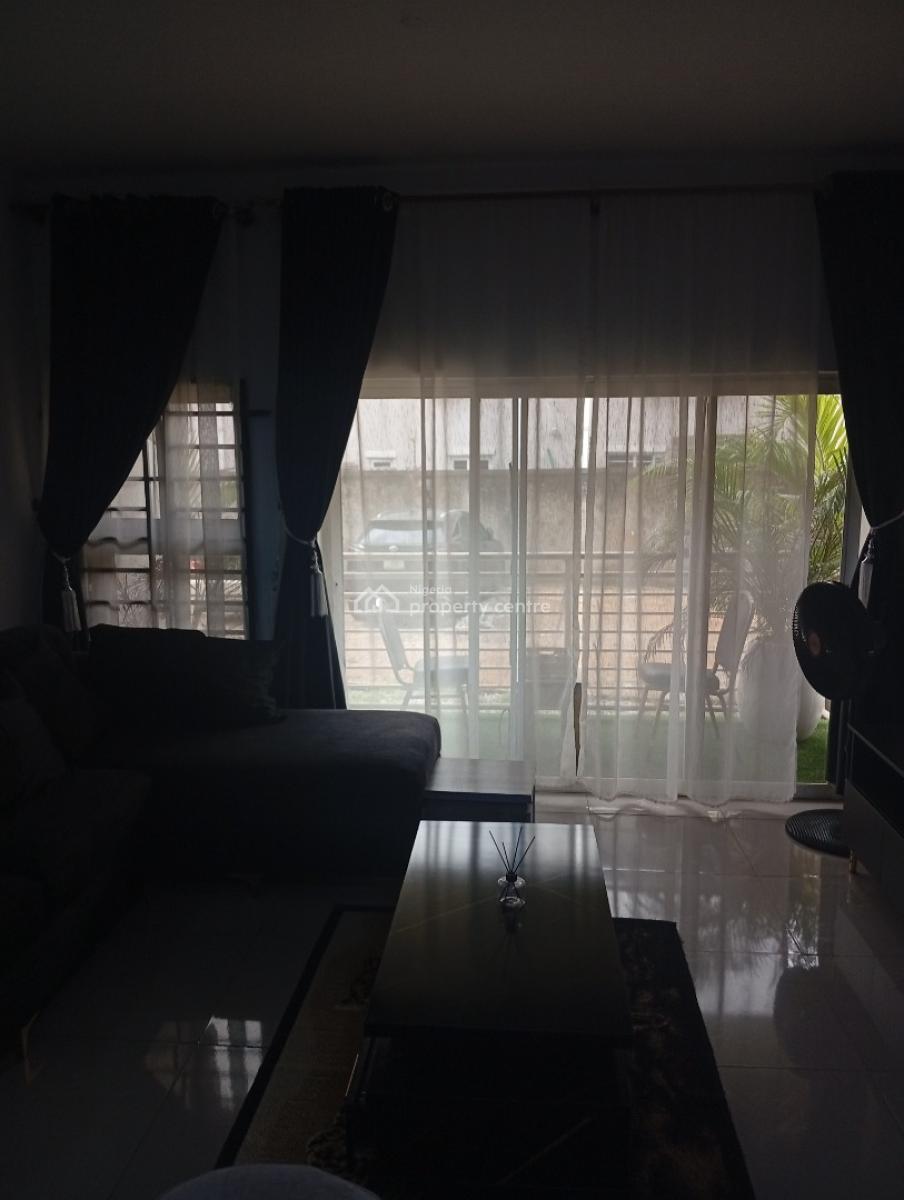 Distressed Spacious 3 Bedroom Flat, Orchid Road By 2nd Toll Gate, Lekki - Epe Expressway, Lekki, Lagos, Flat / Apartment for Sale