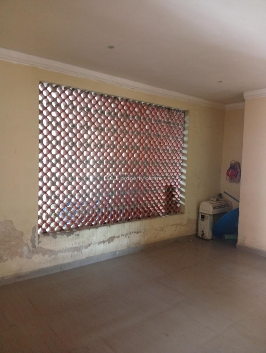 Distressed Spacious 3 Bedroom Flat, Orchid Road By 2nd Toll Gate, Lekki - Epe Expressway, Lekki, Lagos, Flat / Apartment for Sale