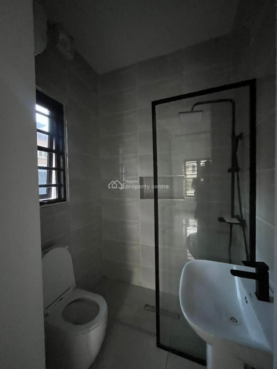 3 Bedroom Apartment with Bq, Lekki Phase 1, Lekki, Lagos, Flat / Apartment for Rent