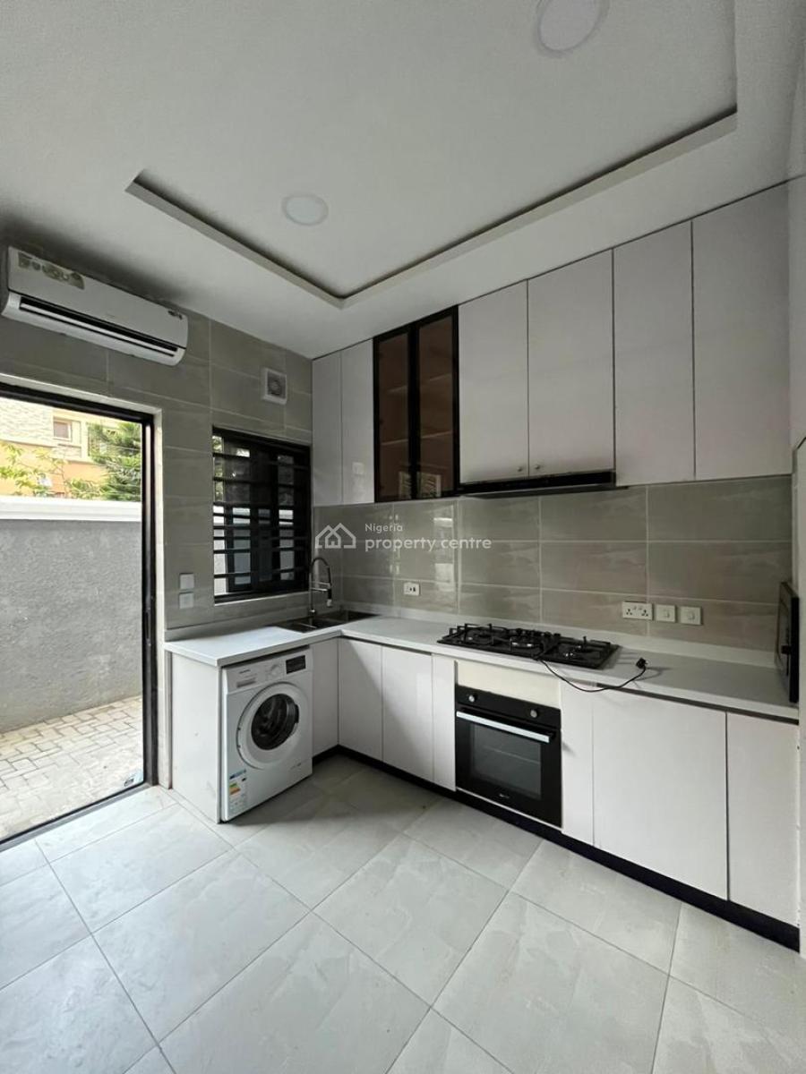 3 Bedroom Apartment with Bq, Lekki Phase 1, Lekki, Lagos, Flat / Apartment for Rent