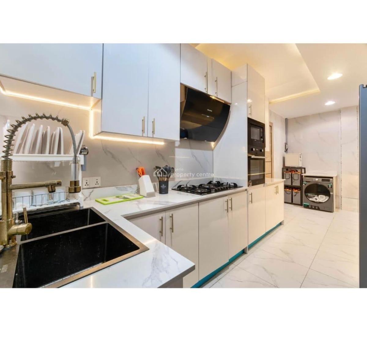 3 Bedroom Apartment, Lekki Phase 1, Lekki, Lagos, Flat / Apartment for Sale