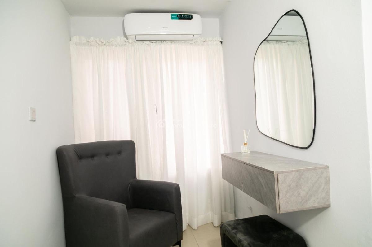 Luxury 3 Bedroom Apartment with Luxury Finishes, Lekki Phase 2, Lekki, Lagos, Flat / Apartment Short Let