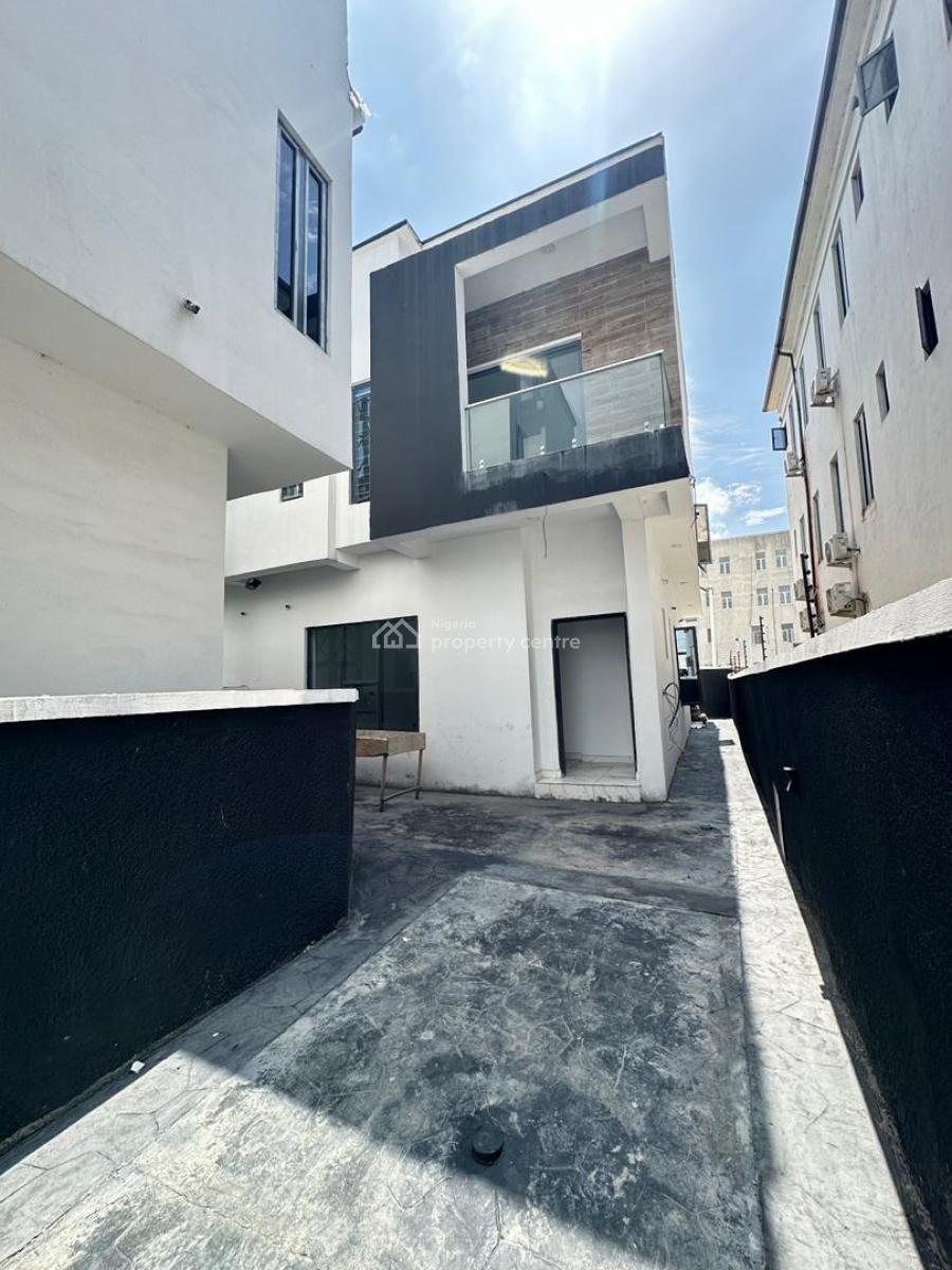Spacious Luxury 4 Bedroom Semi-detached Duplex with Bq, Vgc, Lekki, Lagos, Semi-detached Duplex for Sale