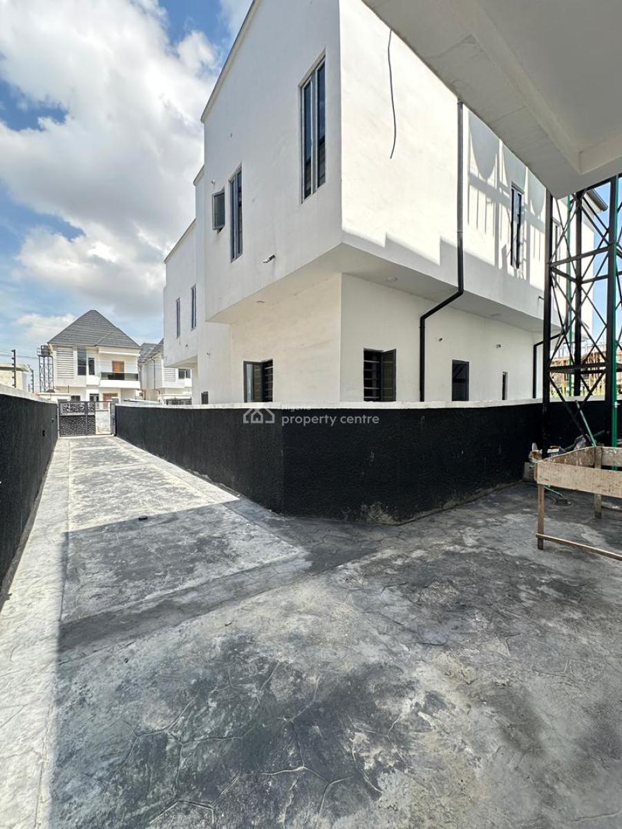 Spacious Luxury 4 Bedroom Semi-detached Duplex with Bq, Vgc, Lekki, Lagos, Semi-detached Duplex for Sale