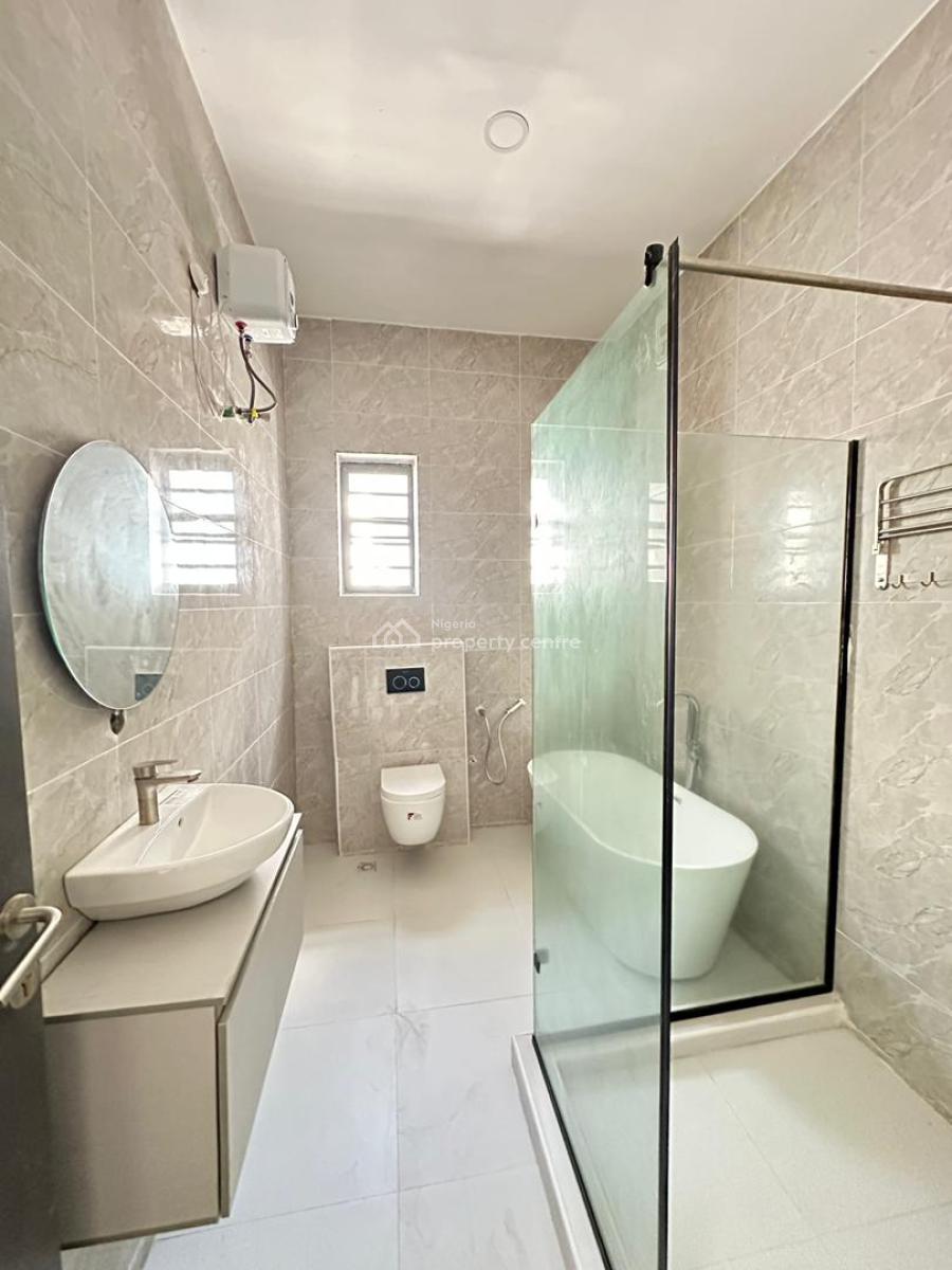 Spacious Luxury 4 Bedroom Semi-detached Duplex with Bq, Vgc, Lekki, Lagos, Semi-detached Duplex for Sale