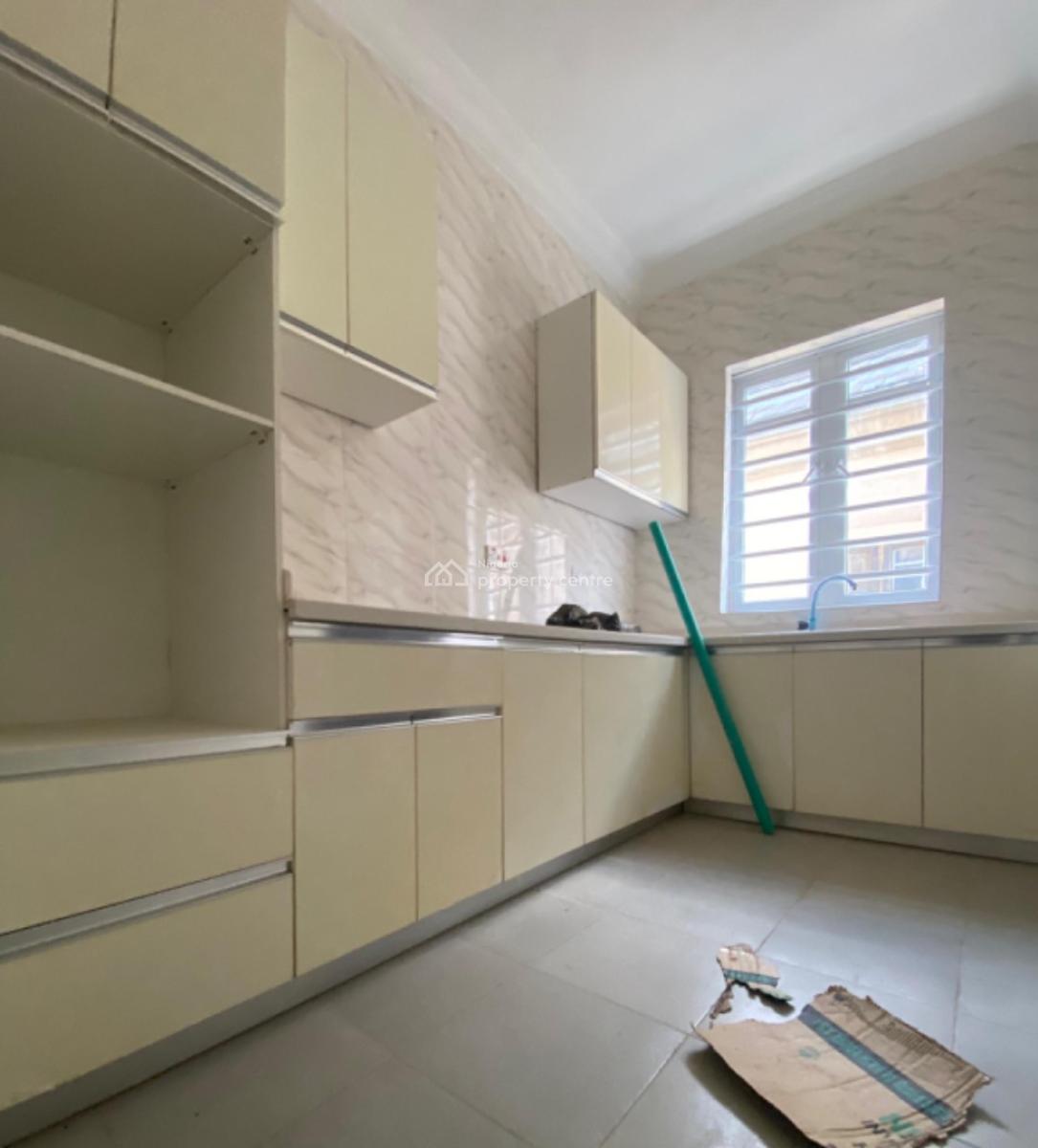 Brandnew 2bedroom Flat All Rooms En-suite Off Monastery Road Sangotedo, Monastery Road Behind Shoprite Sangotedo, Sangotedo, Ajah, Lagos, Flat / Apartment for Rent