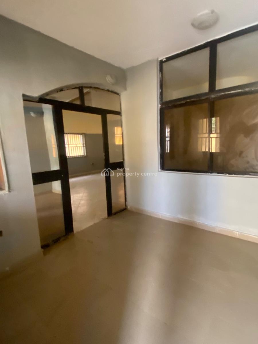 7-bdr Detached Duplex in a Serene Close with C of O, Ikotun, Lagos, Detached Duplex for Sale