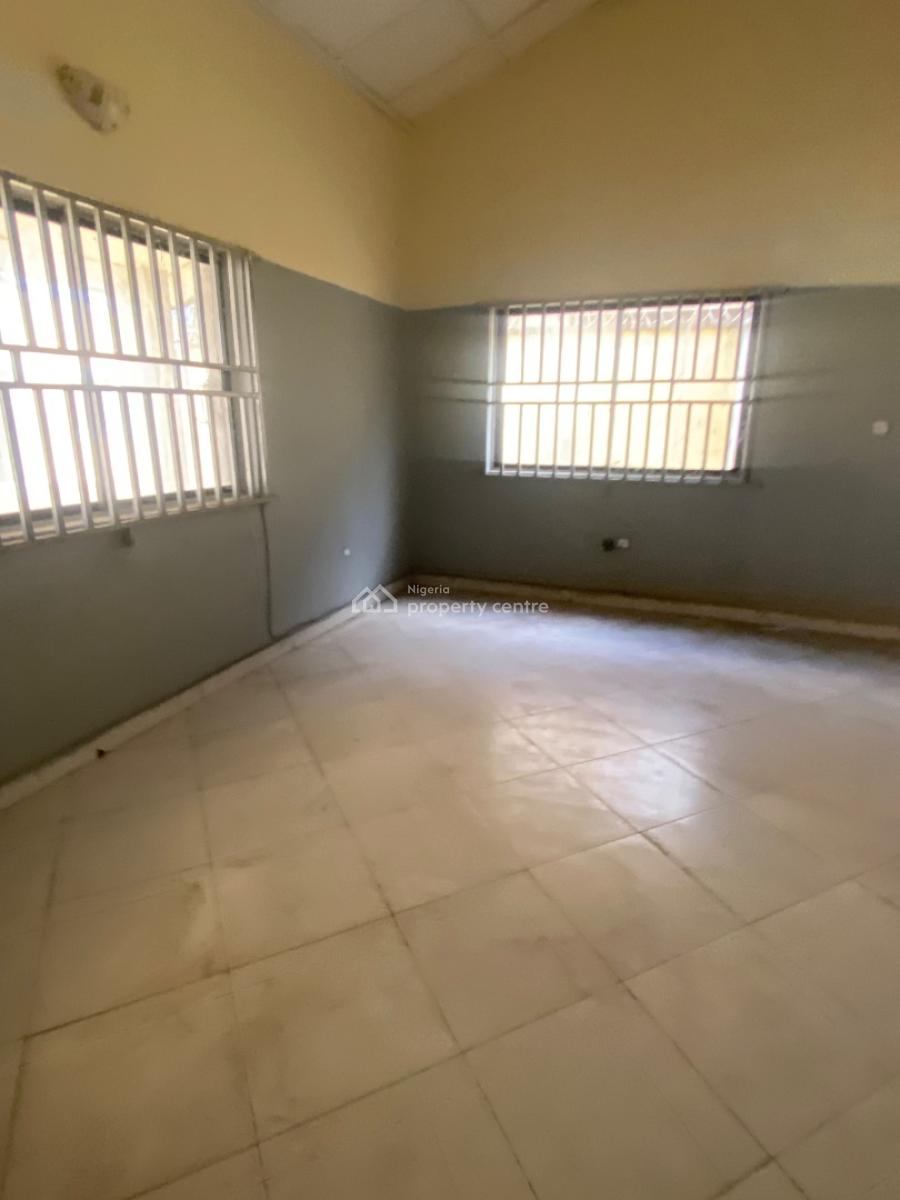 7-bdr Detached Duplex in a Serene Close with C of O, Ikotun, Lagos, Detached Duplex for Sale