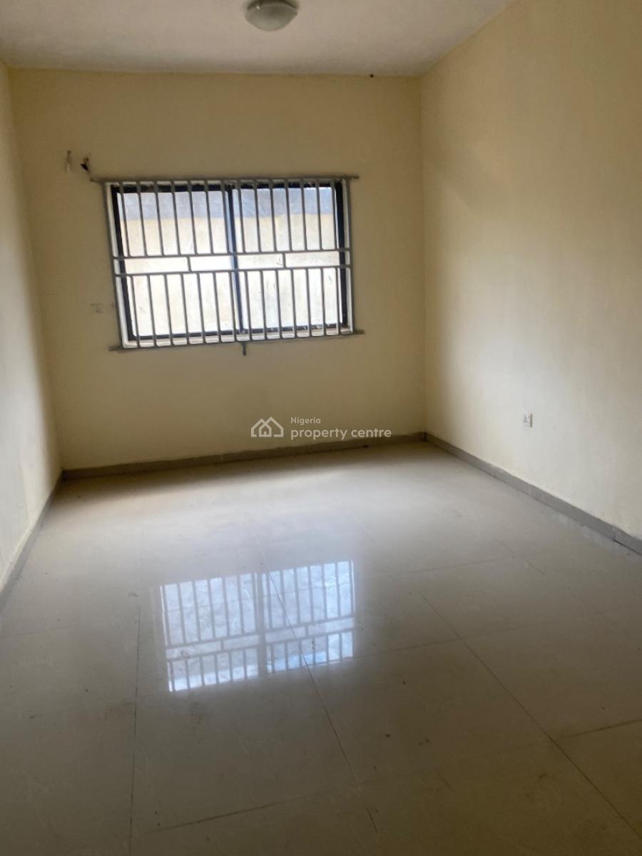 7-bdr Detached Duplex in a Serene Close with C of O, Ikotun, Lagos, Detached Duplex for Sale