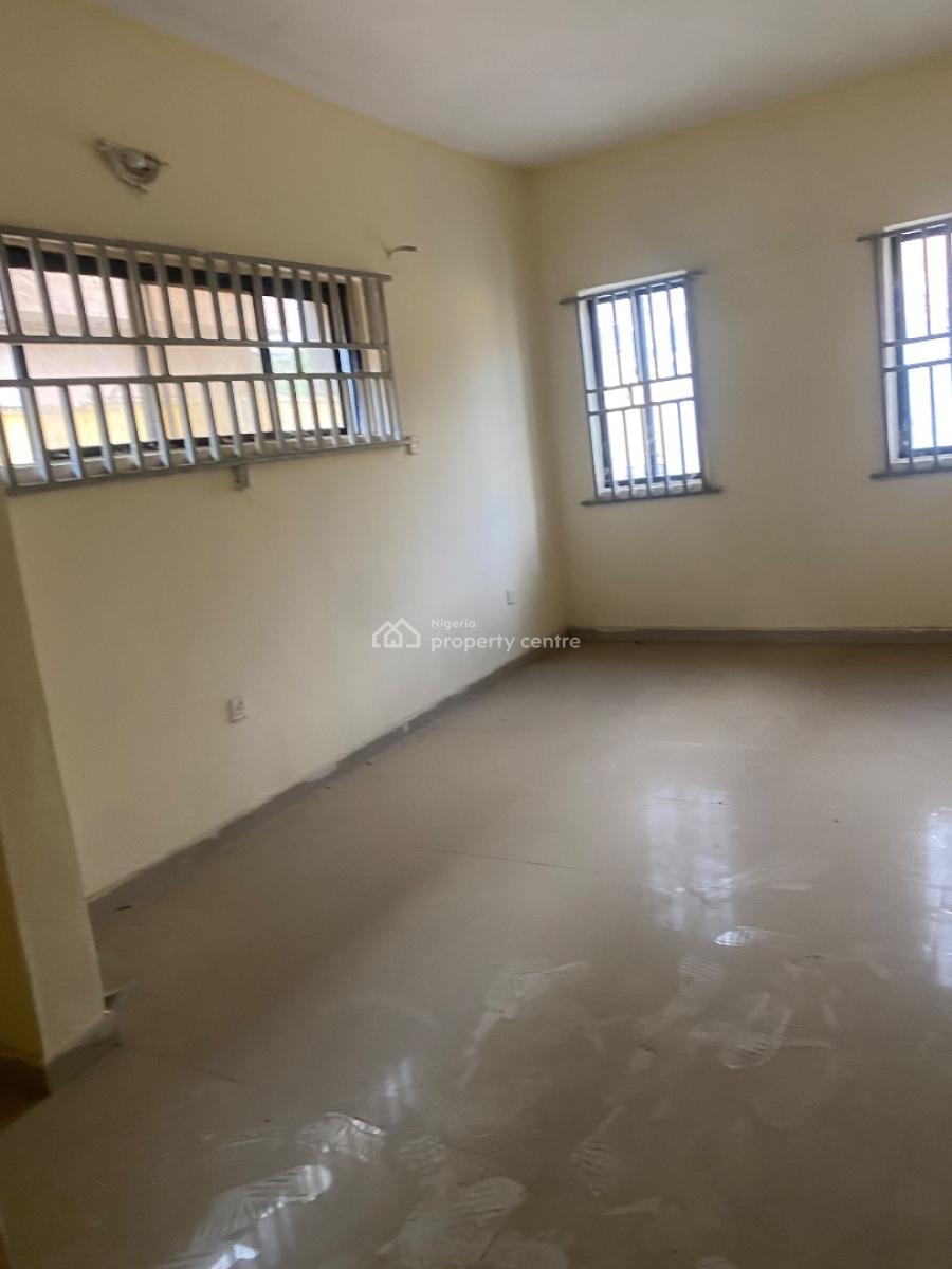 7-bdr Detached Duplex in a Serene Close with C of O, Ikotun, Lagos, Detached Duplex for Sale