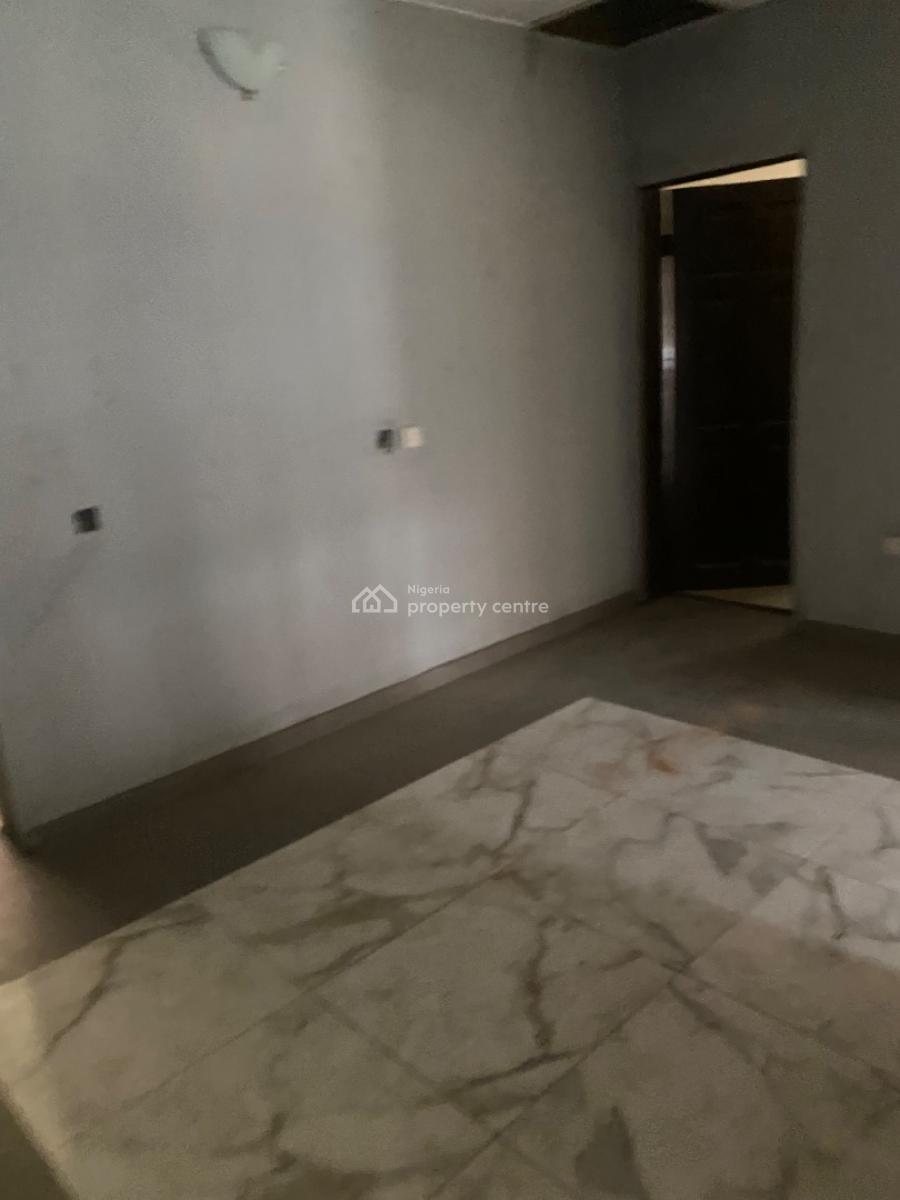7-bdr Detached Duplex in a Serene Close with C of O, Ikotun, Lagos, Detached Duplex for Sale