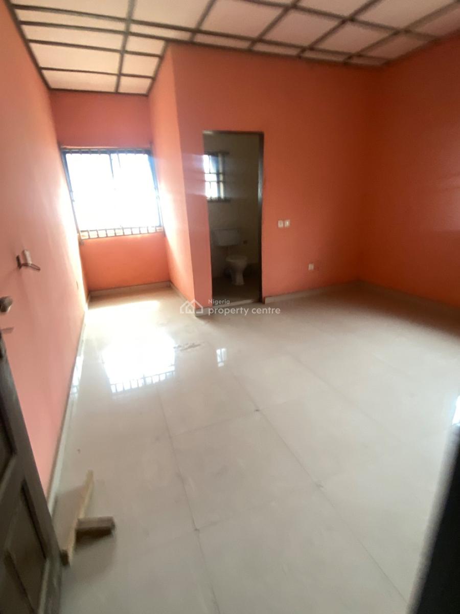 7-bdr Detached Duplex in a Serene Close with C of O, Ikotun, Lagos, Detached Duplex for Sale