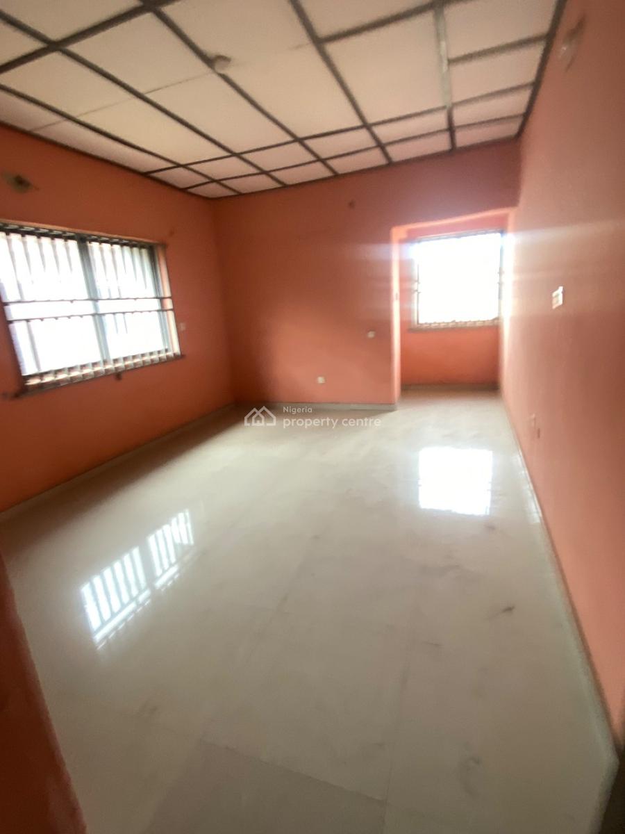 7-bdr Detached Duplex in a Serene Close with C of O, Ikotun, Lagos, Detached Duplex for Sale