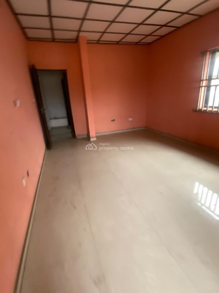 7-bdr Detached Duplex in a Serene Close with C of O, Ikotun, Lagos, Detached Duplex for Sale