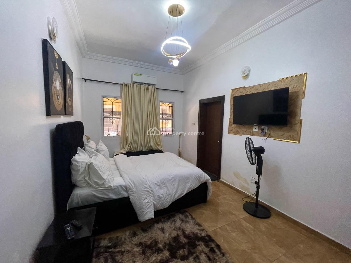 Fully Furnished 2 Bedroom Apartment, G.r.a Phase 3 Port Harcourt, Port Harcourt, Rivers, Flat / Apartment for Sale