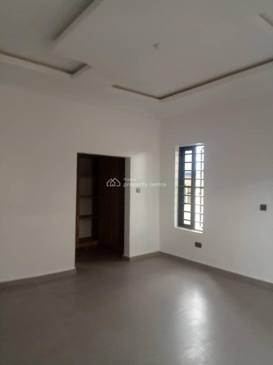 Fully Detached 6 Bedroom Duplex with Swimming Pool at Magodo Phase 2., Gra Phase 2, Magodo, Lagos, Detached Duplex for Sale