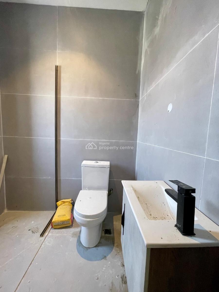 Luxury Spacious 2 Bed Apartment, 2 Bed Masionnate, 2 Bed Pent House, Lekki Phase 1, Lekki, Lagos, Block of Flats for Sale