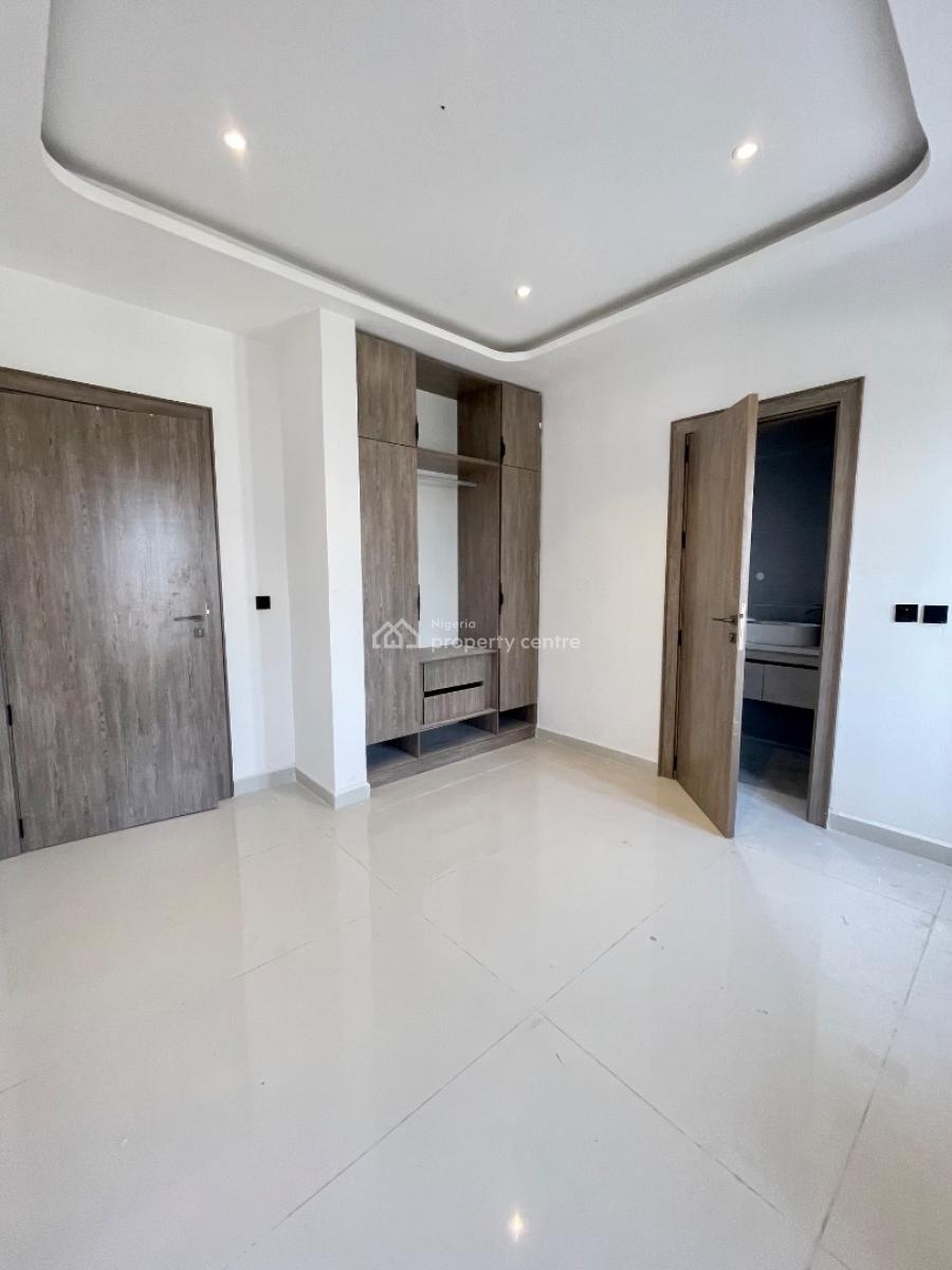 Luxury Spacious 2 Bed Apartment, 2 Bed Masionnate, 2 Bed Pent House, Lekki Phase 1, Lekki, Lagos, Block of Flats for Sale