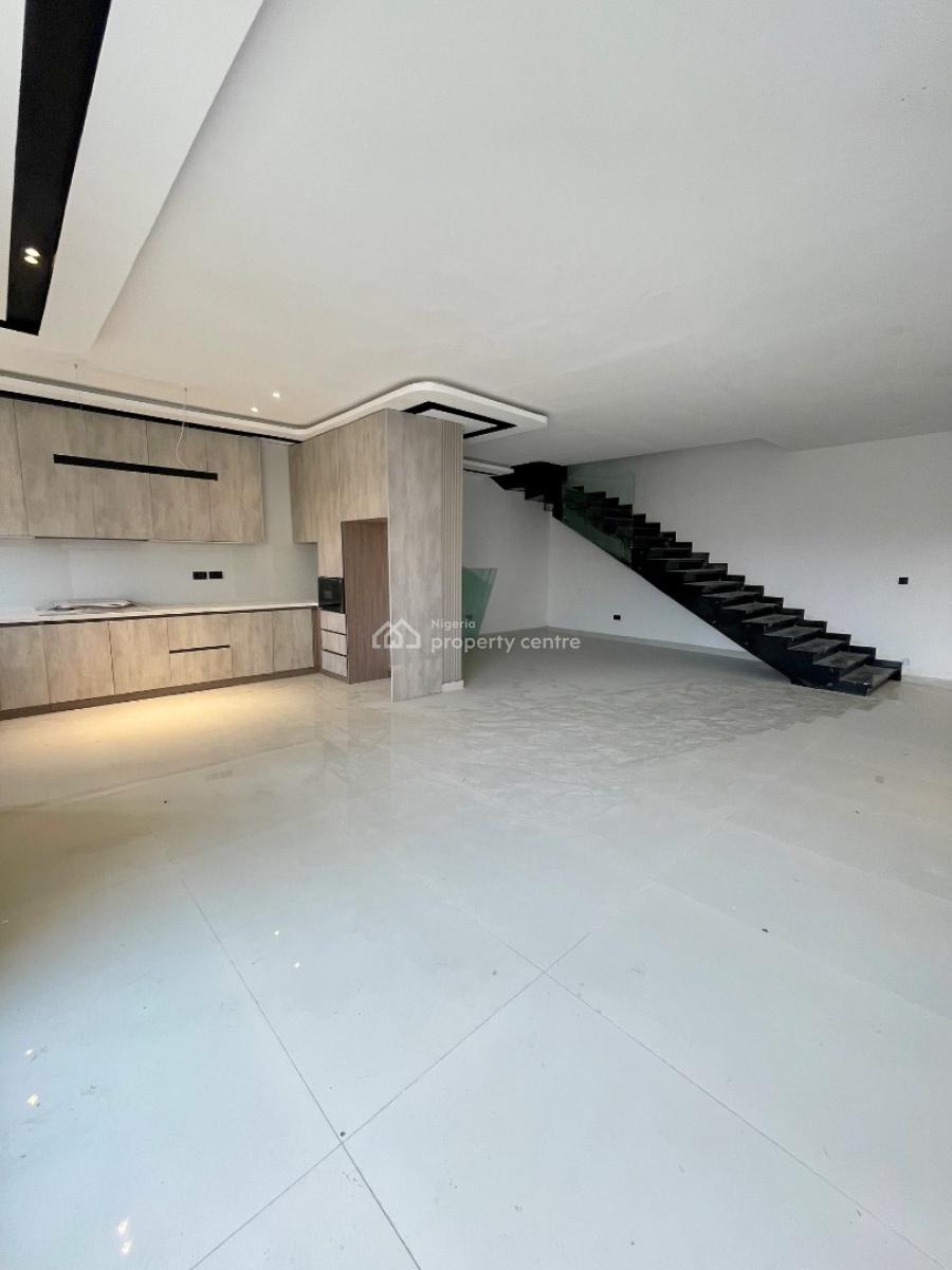 Luxury Spacious 2 Bed Apartment, 2 Bed Masionnate, 2 Bed Pent House, Lekki Phase 1, Lekki, Lagos, Block of Flats for Sale