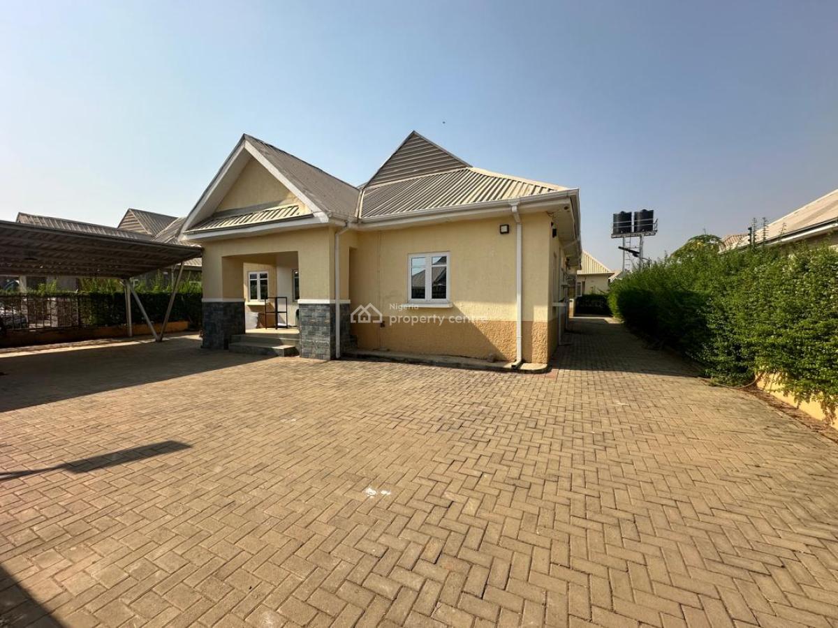 3 Bedroom Fully Detached Bungalow with Two Rooms Selfcon, Lugbe Airport Road, Lugbe District, Abuja, Detached Bungalow for Sale
