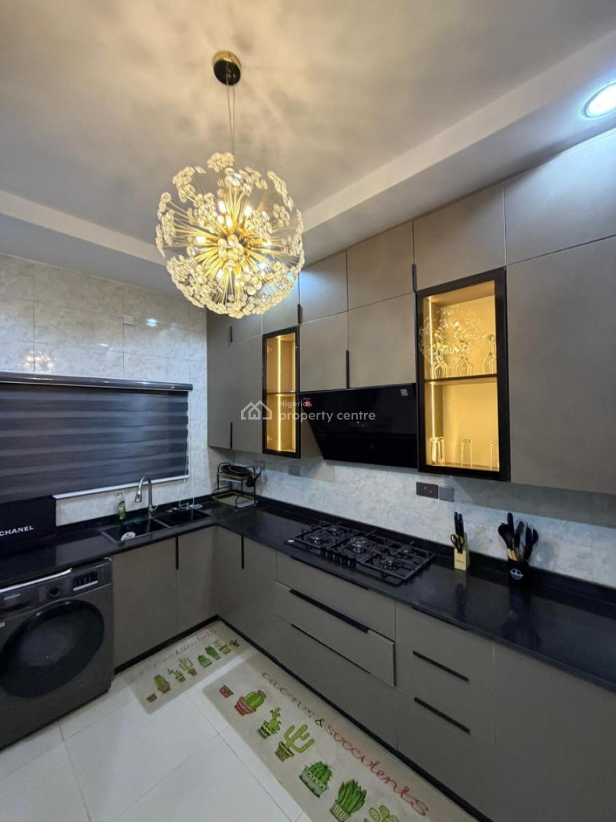 Luxury Fully Furnished 3 Bedroom Flat. with Inverter & Gen(24/7light), Maitama Main( Tarred Rd, Maitama District, Abuja, Flat / Apartment for Rent