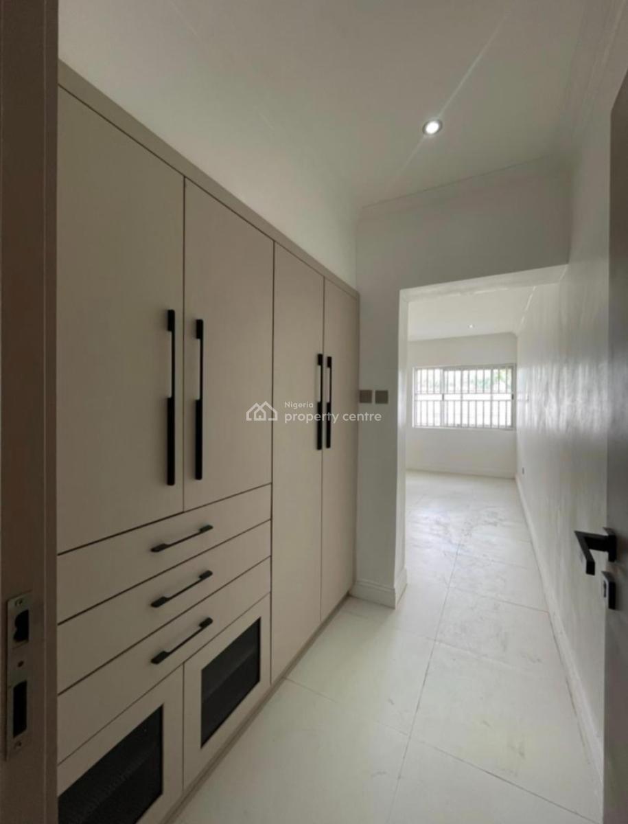 Spacious Newly Renovated 3-bedroom Flat in Old Ikoyi with Sw/pool,gym., Old Ikoyi Lagos, Ikoyi, Lagos, Flat / Apartment for Rent