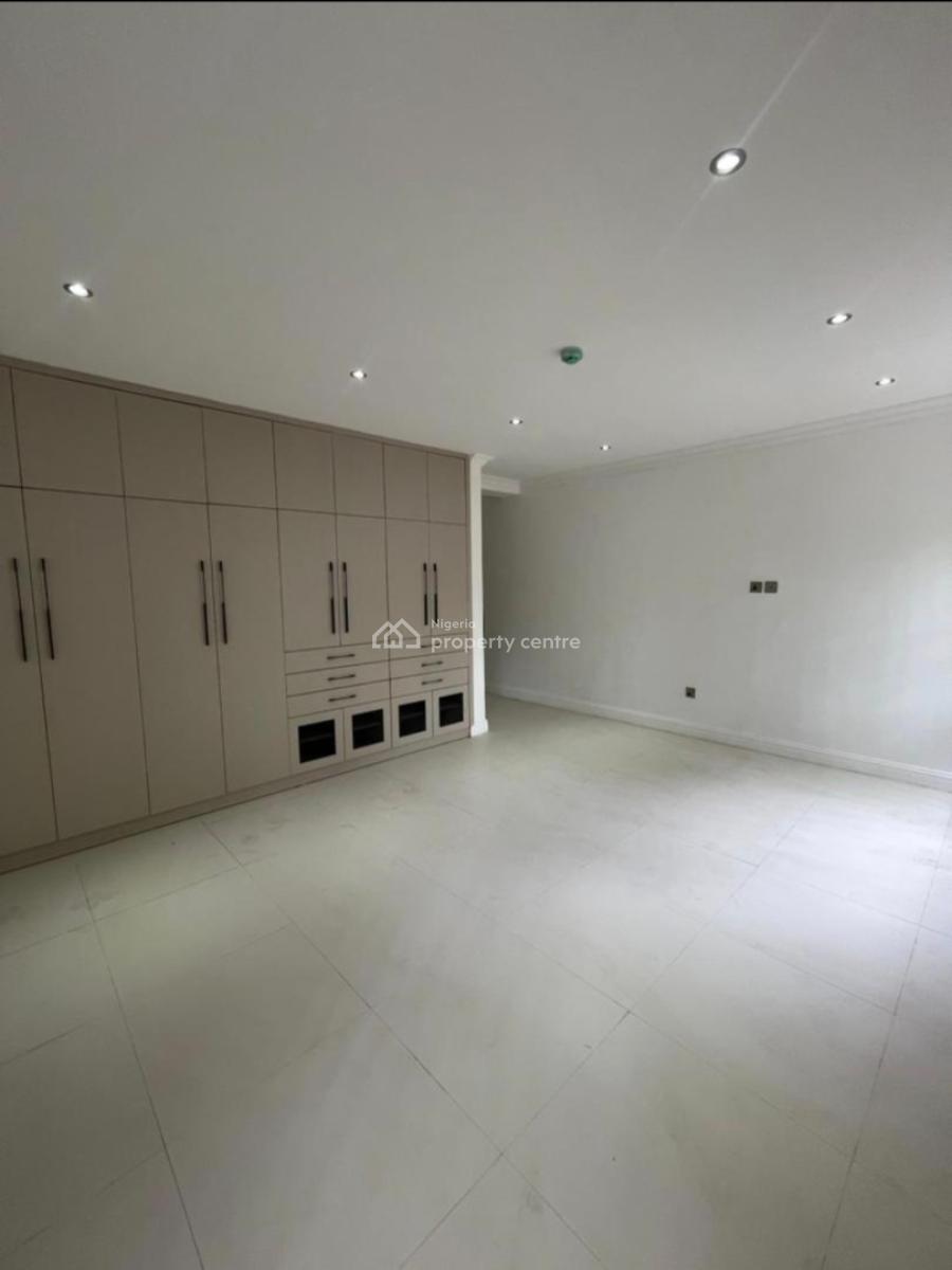 Spacious Newly Renovated 3-bedroom Flat in Old Ikoyi with Sw/pool,gym., Old Ikoyi Lagos, Ikoyi, Lagos, Flat / Apartment for Rent