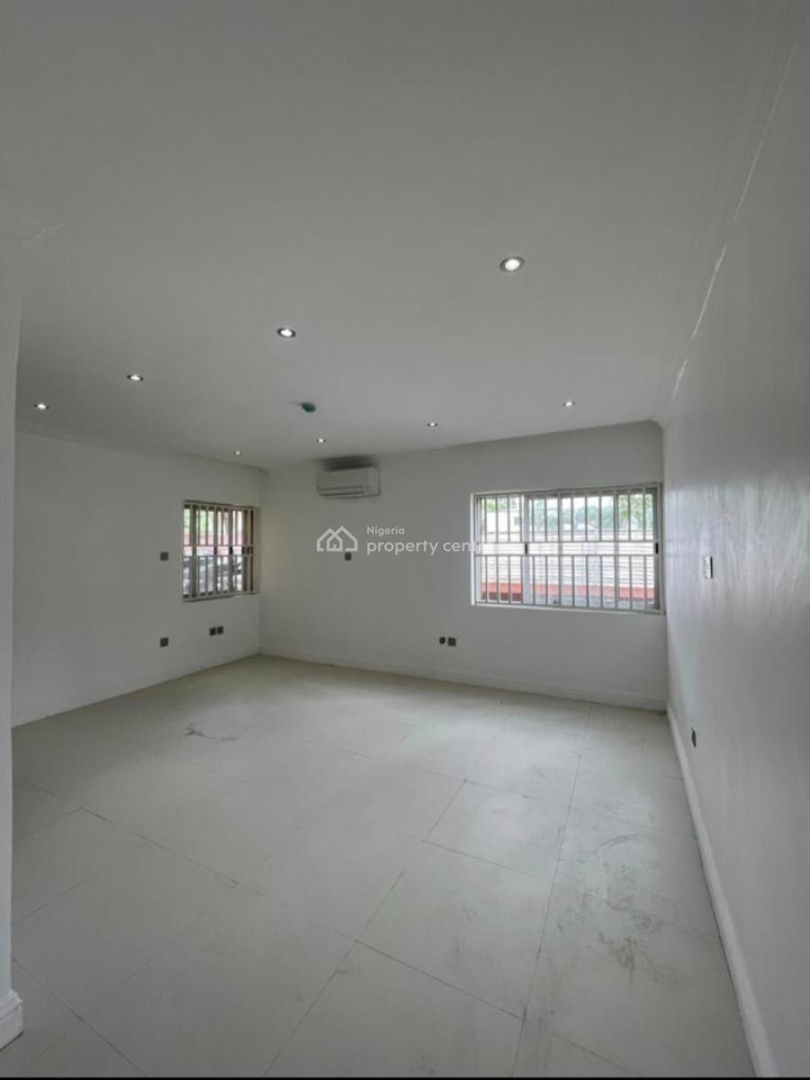 Spacious Newly Renovated 3-bedroom Flat in Old Ikoyi with Sw/pool,gym., Old Ikoyi Lagos, Ikoyi, Lagos, Flat / Apartment for Rent