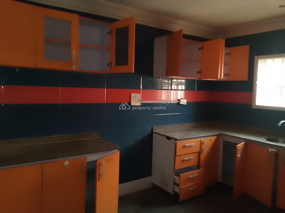 4 Bedroom Fully Detached Bungalow, Airport Road Lugbe, Lugbe District, Abuja, Detached Bungalow for Sale