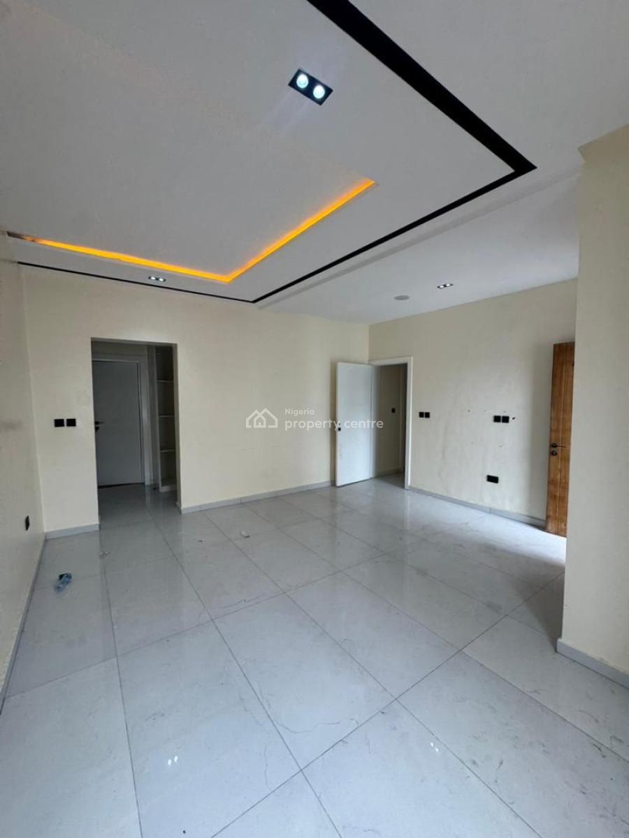 Spacious 4-bedroom Semi-detached Duplex with Bq in a Secure Location, Lekki Phase 1, Lekki, Lagos, Semi-detached Duplex for Rent