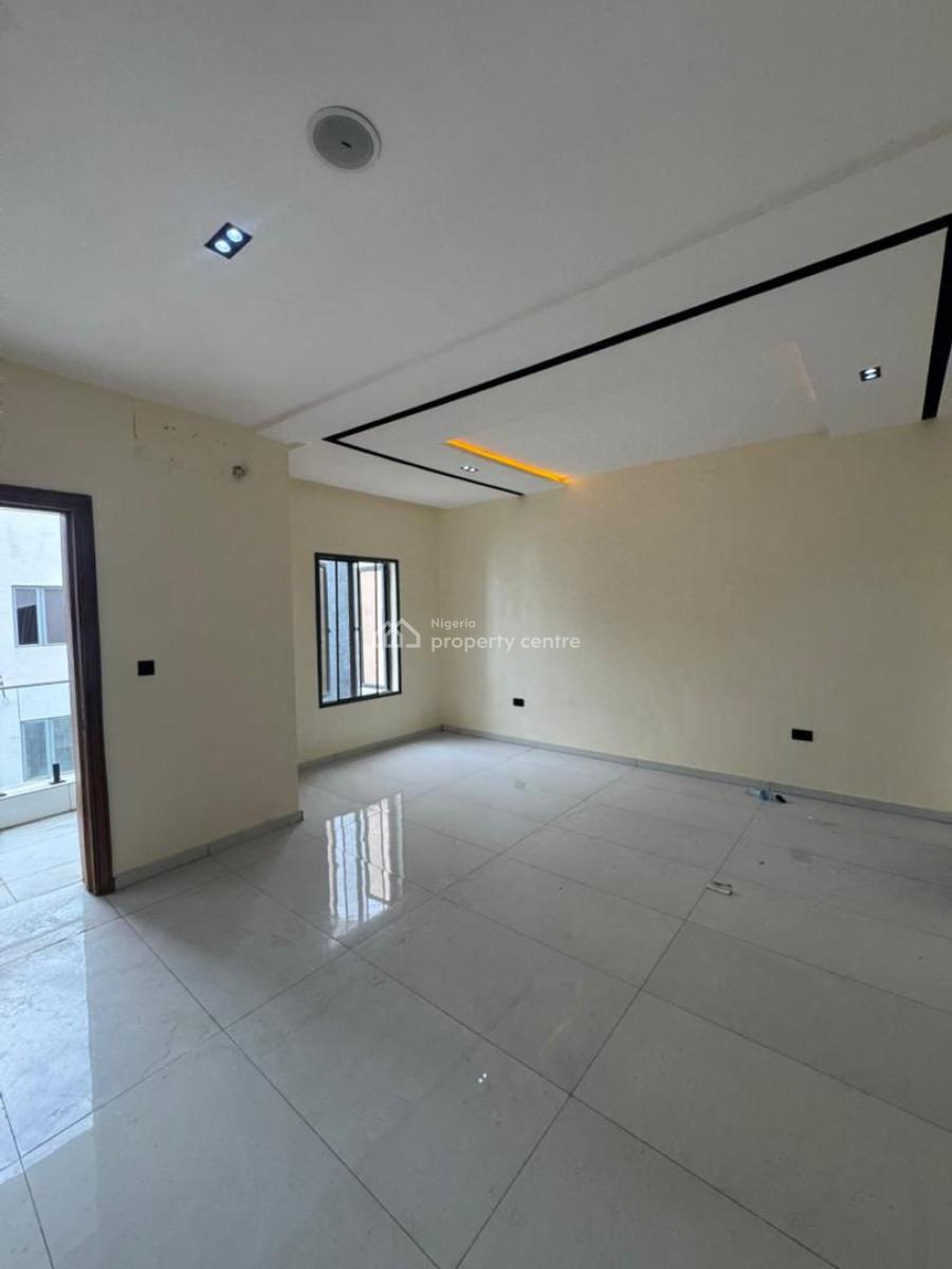 Spacious 4-bedroom Semi-detached Duplex with Bq in a Secure Location, Lekki Phase 1, Lekki, Lagos, Semi-detached Duplex for Rent